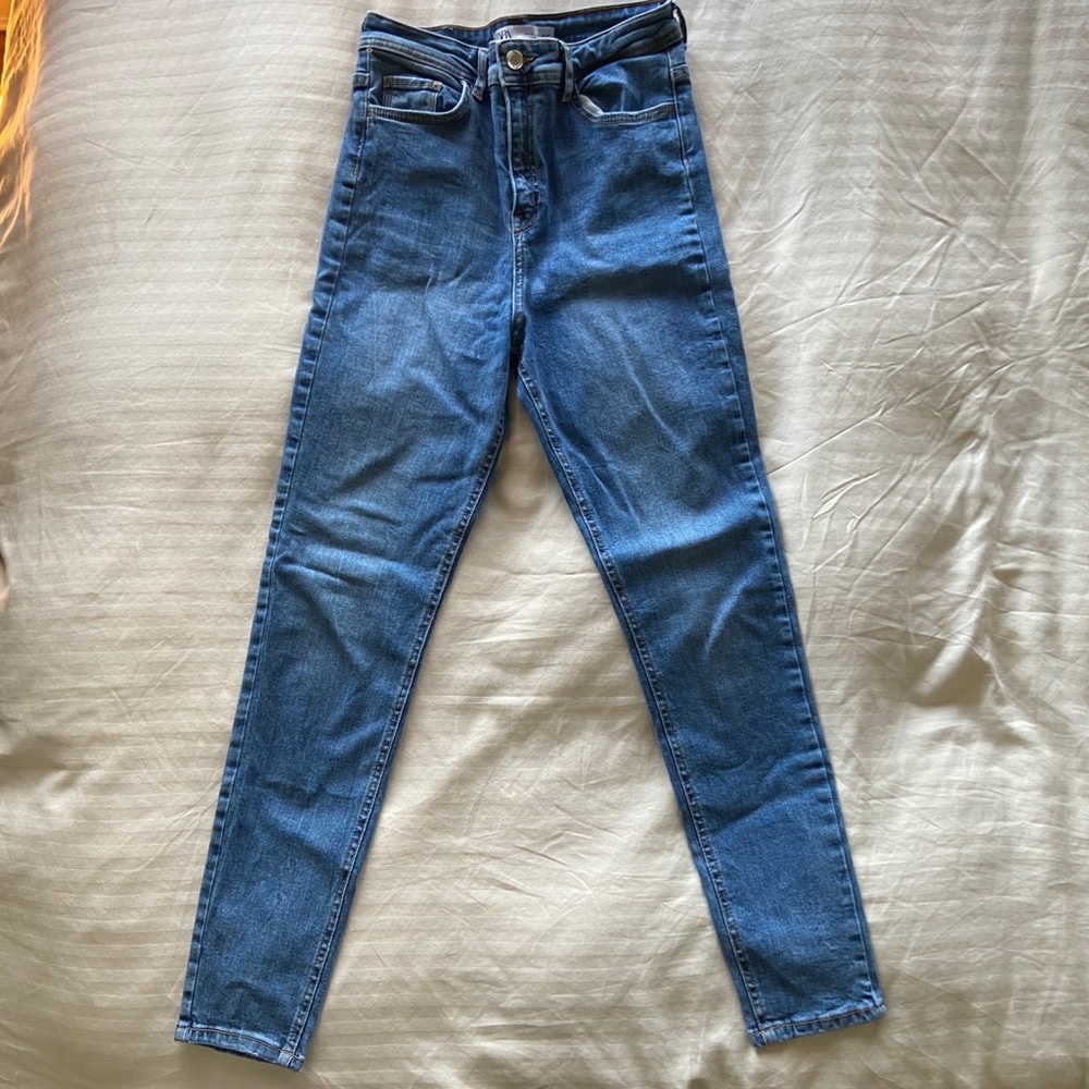 ZARA SKINNY JEANS